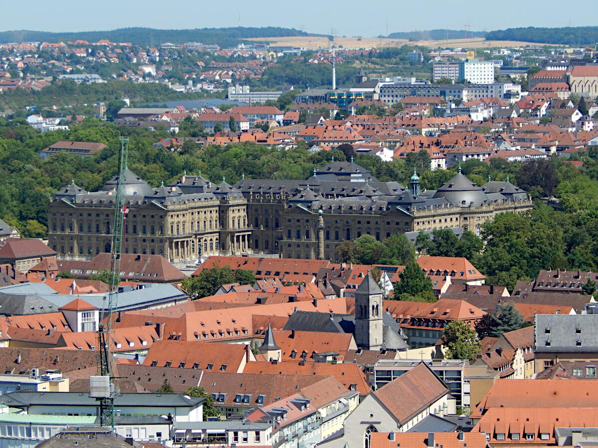 Residenz (1720-80; Rekonstruktion 1945-87)