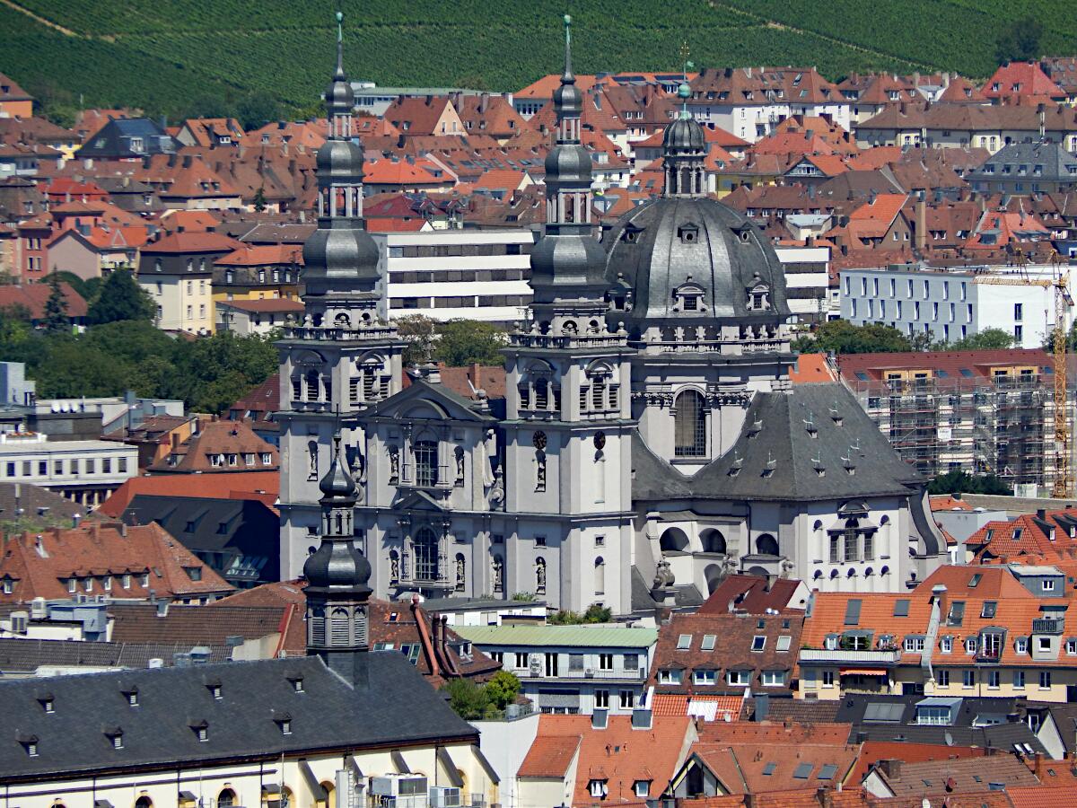 St. Johannes in Stift Haug (1691; Rekonstruktion 1945-65)