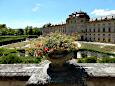 Residenz (1720-80; Rekonstruktion 1945-87) - Ostfassade mit Ostgarten (Blick von der barocken Bastion)