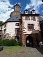 B�dinger Schloss (ab 12. Jh.) - �u�erer Hof mit Ludwigsbau, im Hintergrund Bergfried (Ende 13. Jh.)