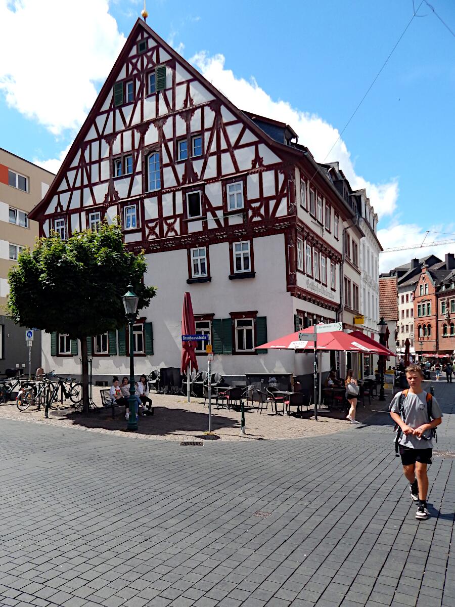 Karlstrae 17 - 'Gasthof zur Windmhle' (um 1550)
