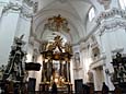 Dom St. Salvator (1704-12) - Innenansicht mit Hochaltar
