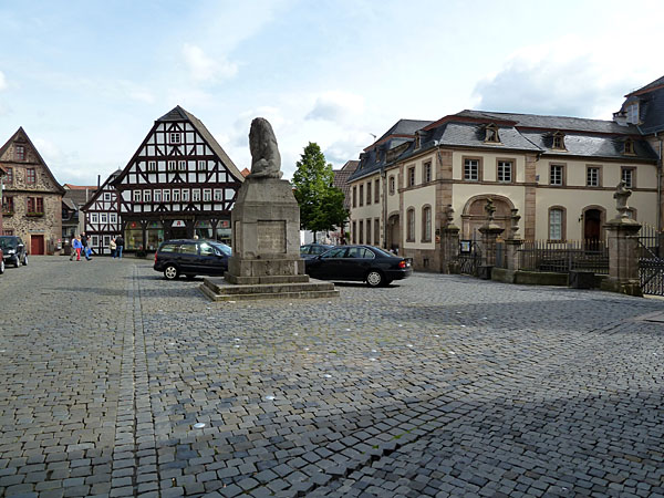 Berliner Platz - Stadtmhle (1627-28), Haus Luft (1602), Lwendenkmal (1907) und Hohhaus (1770-78)