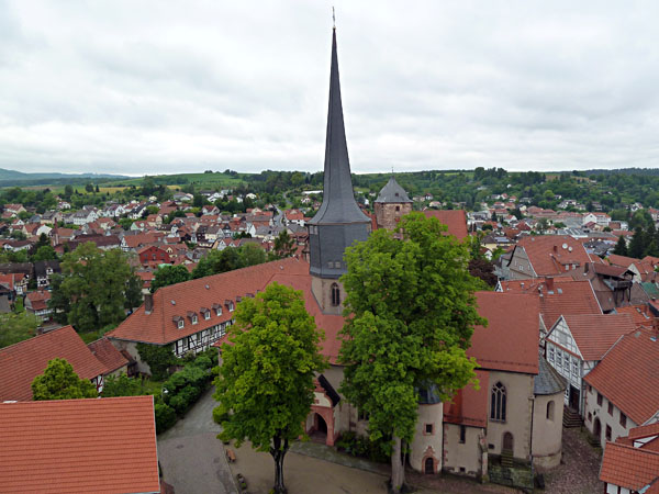 Evangelische Stadtkirche (812 bis 17. Jh.) - Blick vom Hinterturm