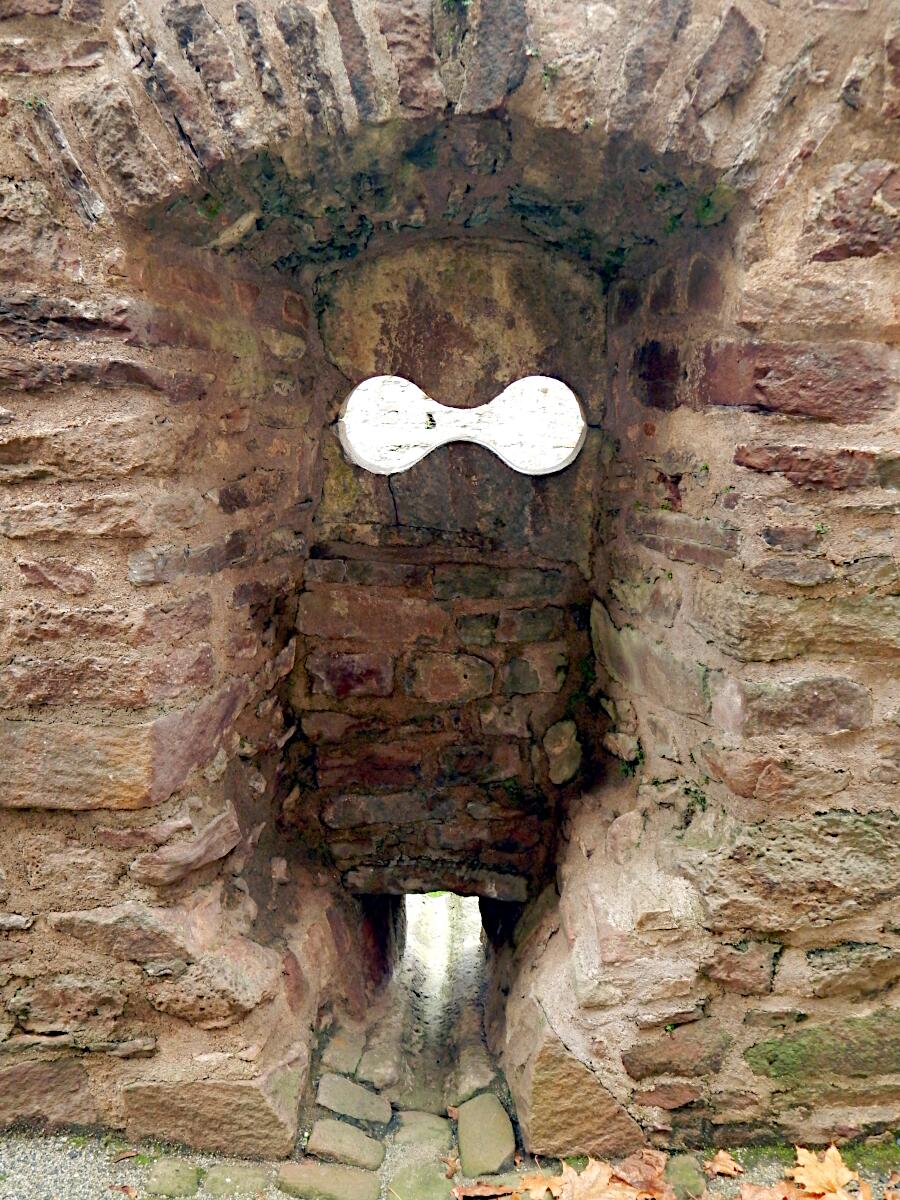 Schloss Steinau (16. Jh.)  Schiescharte Wehrgang Nordflgel