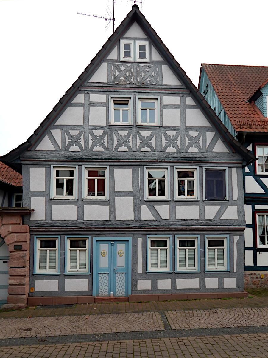 Brder-Grimm-Strae - ehem. Gasthaus 'Zum Frhlichen Mann'