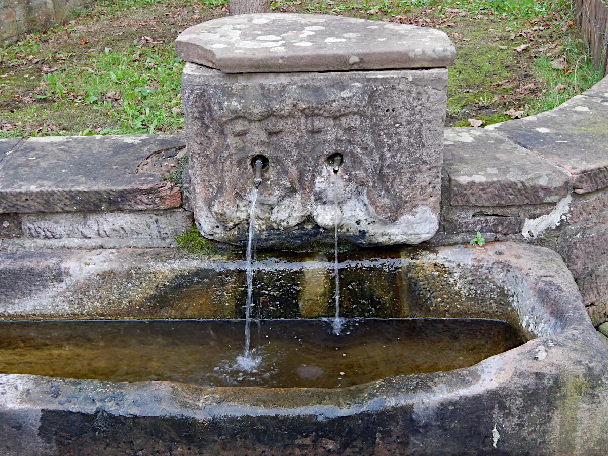 Ziegelgasse 1 - Brunnen