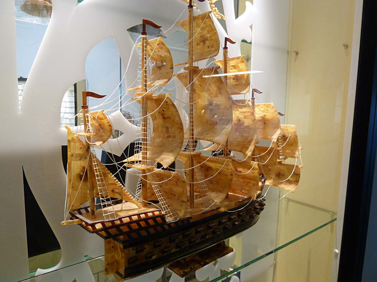 Ribnitz-Damgarten - Bernsteinmanufaktur 'Ostsee-Schmuck'