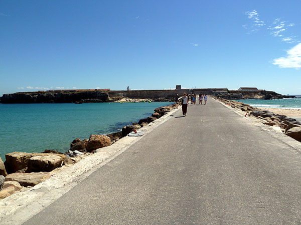 Tarifa - Punta des Tarifa (s�dlichster Punkt des europ�ischen Festlands) und Damm zur Isla de las Palomas