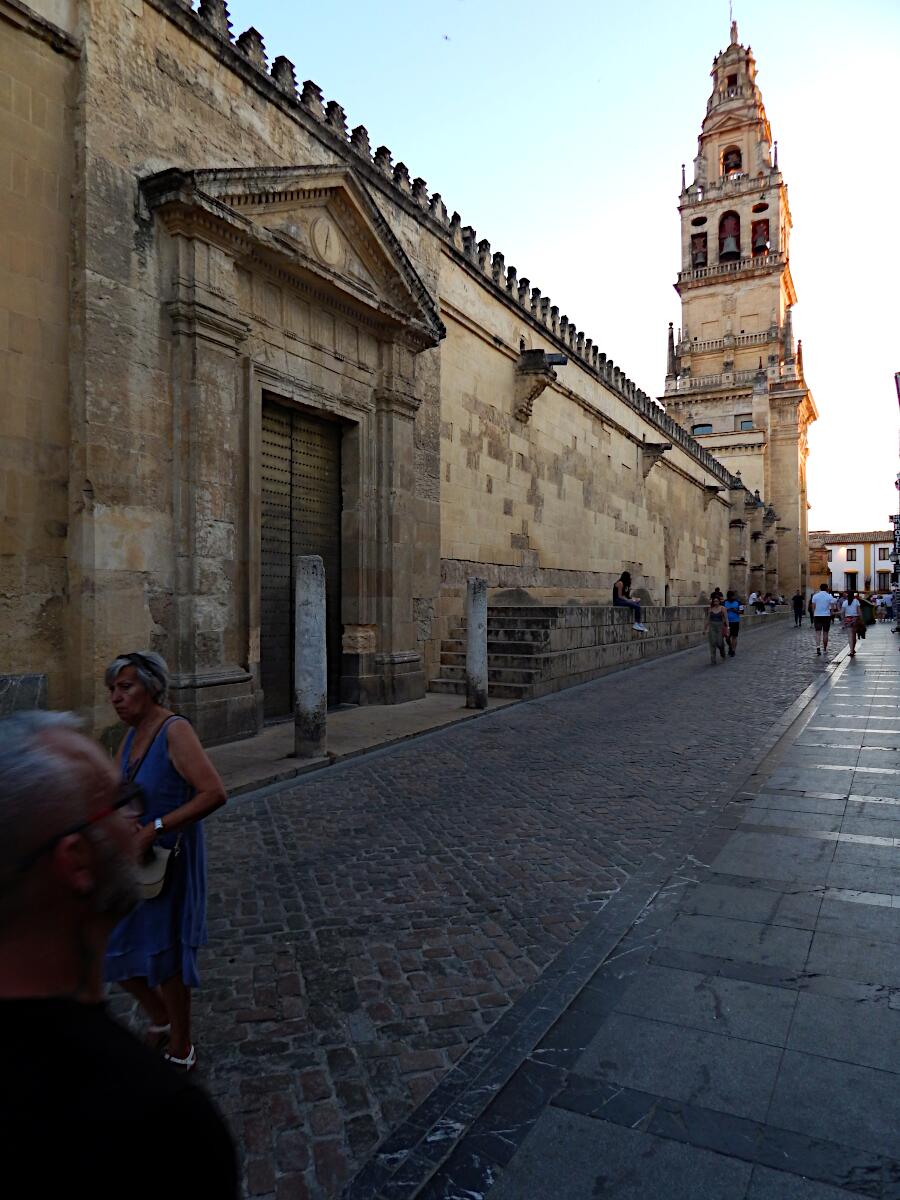 Mezquita-Catedral de C�rdoba (ab 785) - Nordmauer mit Torre Campanario (951/52; 1593-1617)