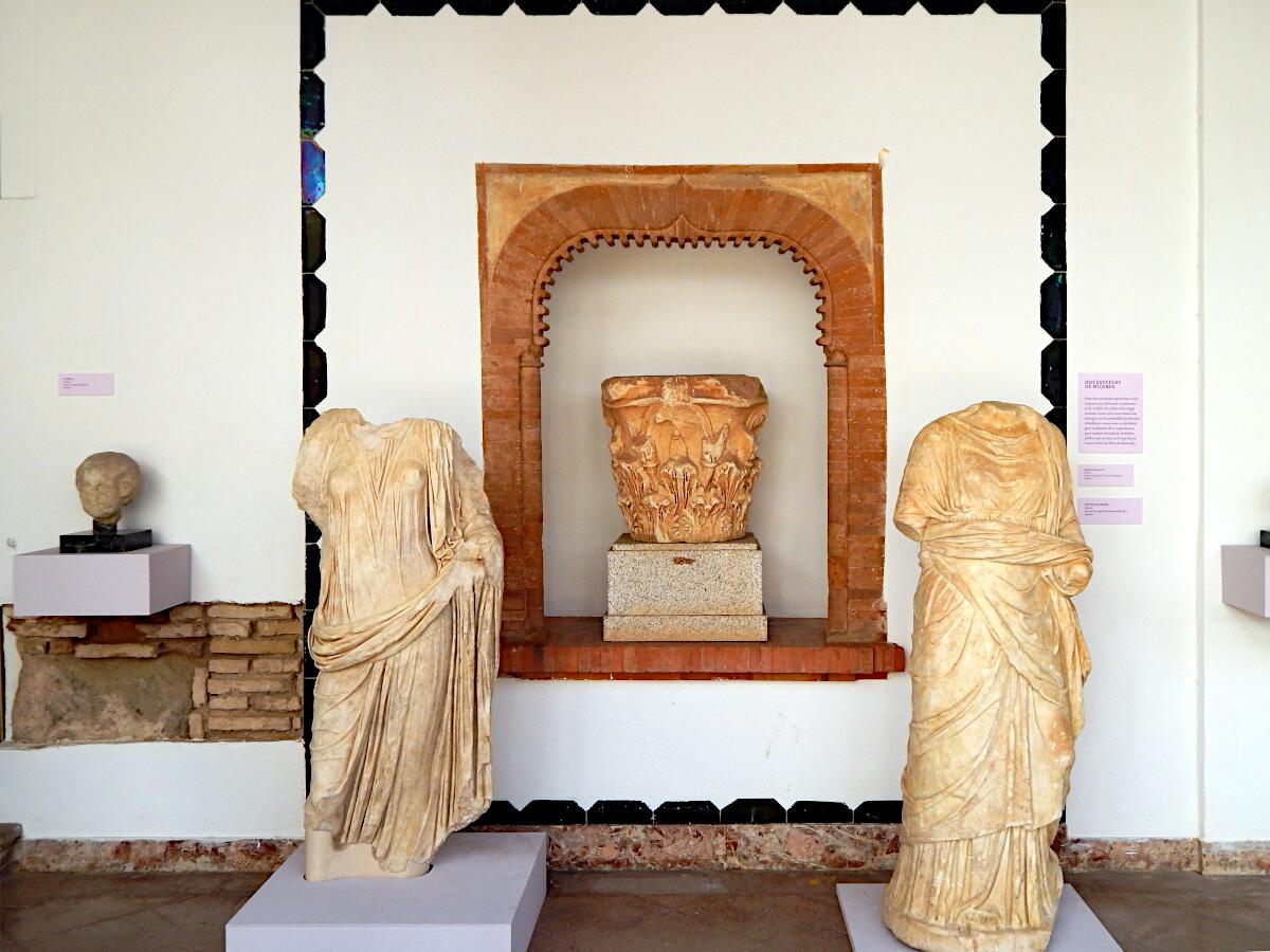 Palacio de los Paez de Castillejos (16. Jh.) - Ausstellungsobjekte Museo Arqueol�gico