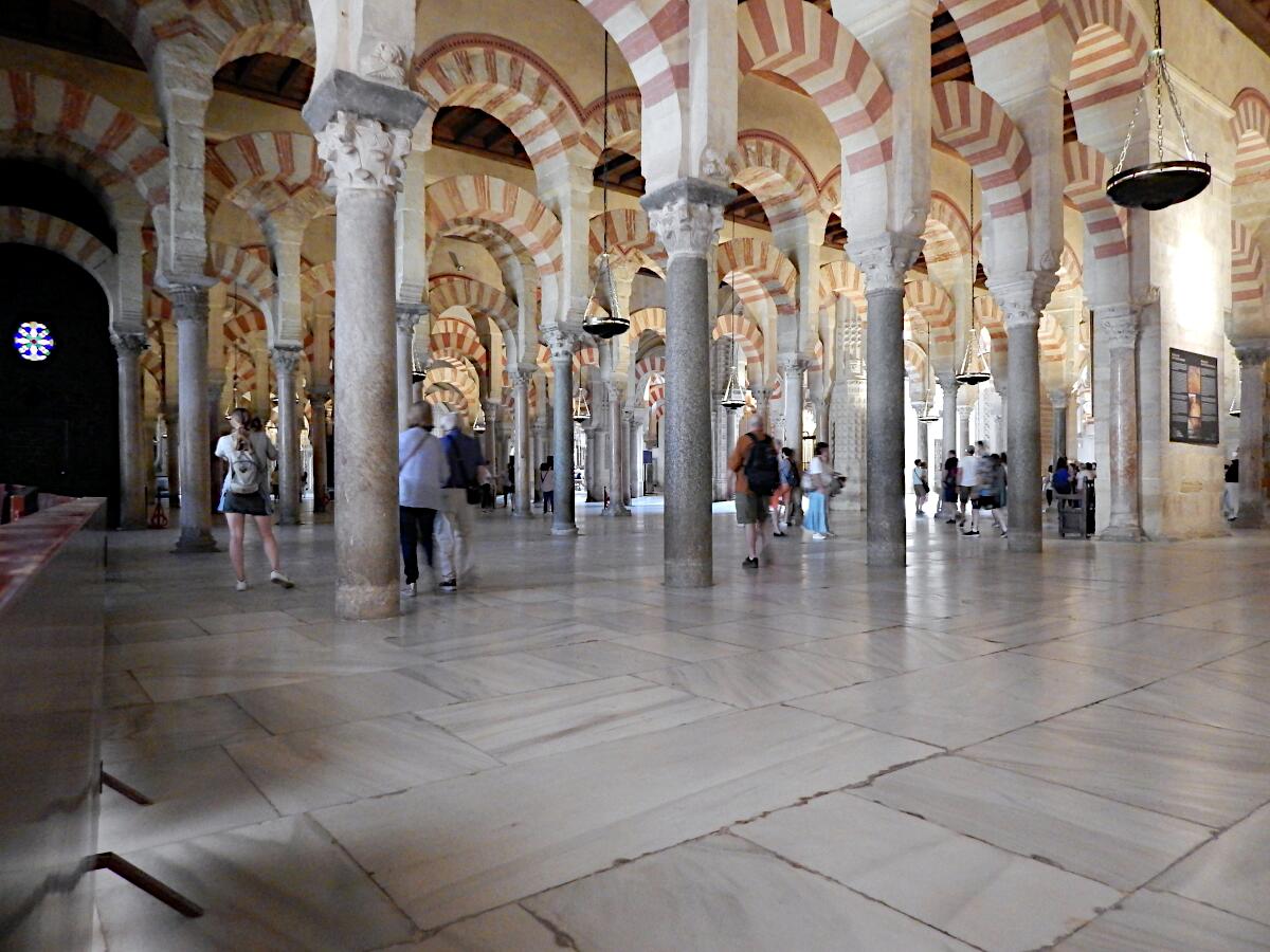 Mezquita-Catedral de C�rdoba (ab 785) - 19-schiffiger Betsaal