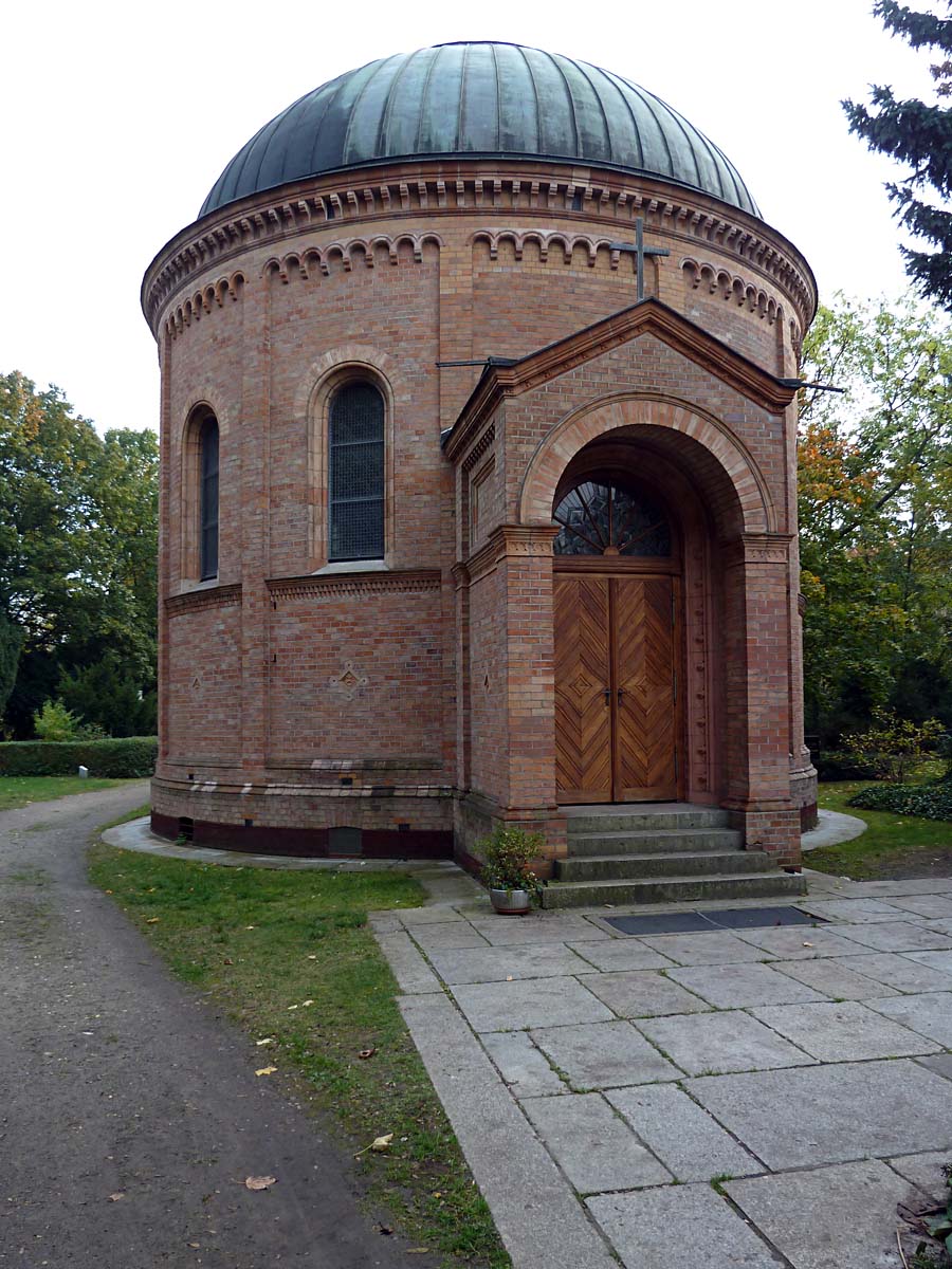 Liesenstrae - Friedhofskapelle St. Annen des Alten Domfriedhofs der St.-Hedwigs-Gemeinde (1867)