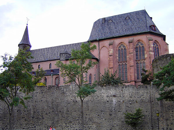 St. Justinuskirche - �ltestes Geb�ude Frankfurts (um 830-1443)