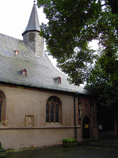 St. Justinuskirche - �ltestes Geb�ude Frankfurts, Nordportal (um 830-1443)