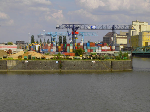 Osthafen (K�lner Werft)
