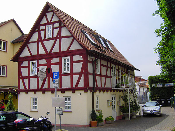 Alt Schwanheim 14