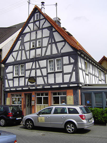 Alt Schwanheim 23