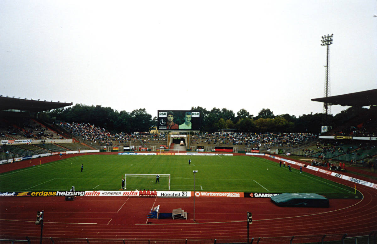 Altes Waldstadion - Blickrichtung Ostkurve
