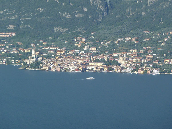 Tignale - Blick auf Malc�sine