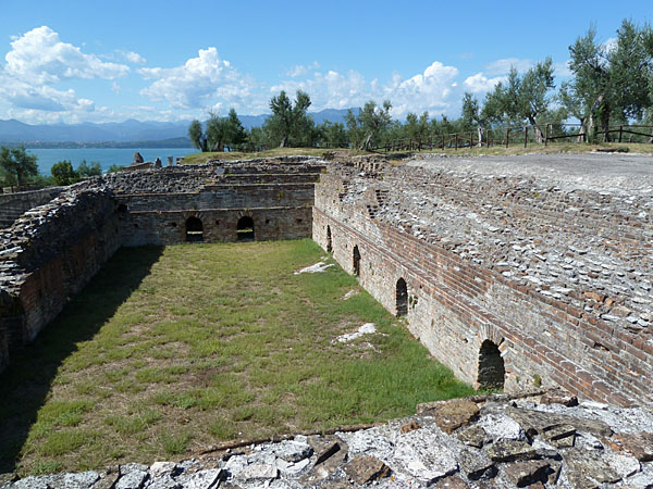 Sirmione - Grotte di Catullo (Schwimmbad)