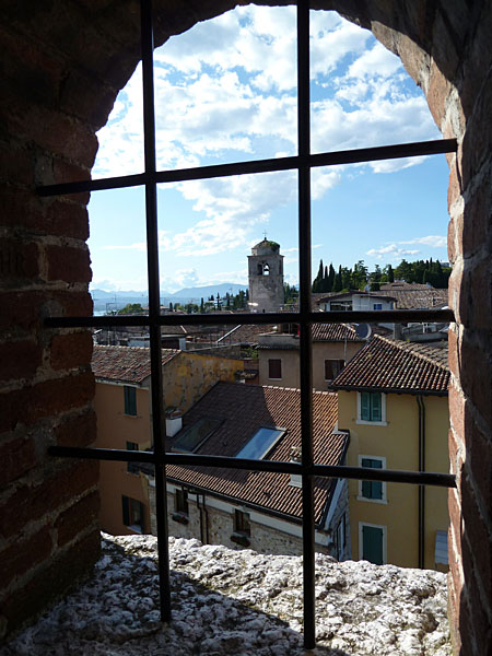 Sirmione - Castello Scaligero (Blickrichtung Norden auf Altstadt)