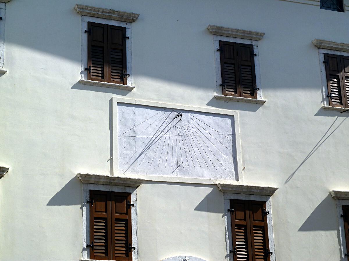 Ala - Piazza San Giovanni (ehem. Gymnasium; 1774)
