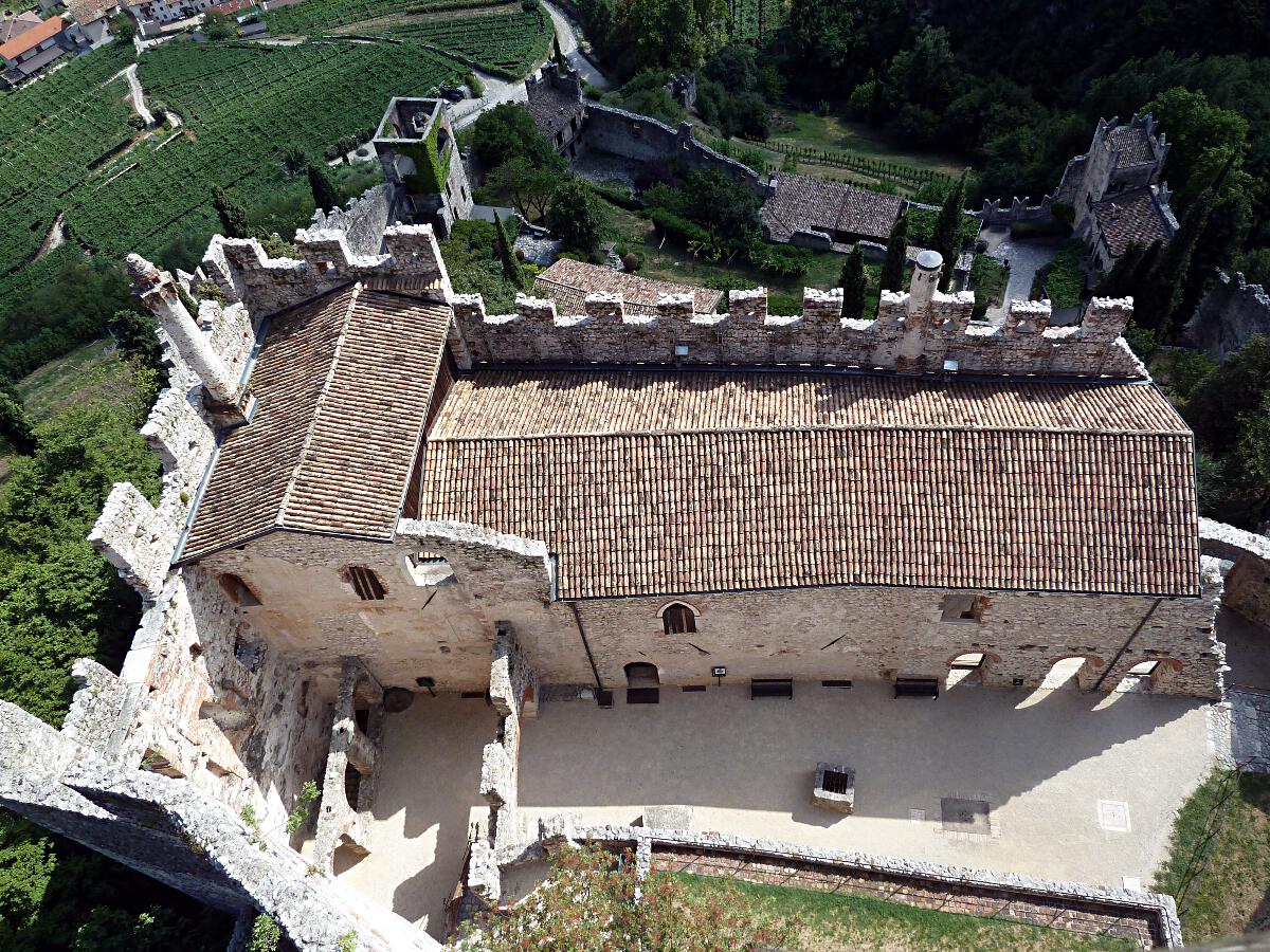 Castello di Sabbionara (ab 11. Jh.) - Palazzo Baronale