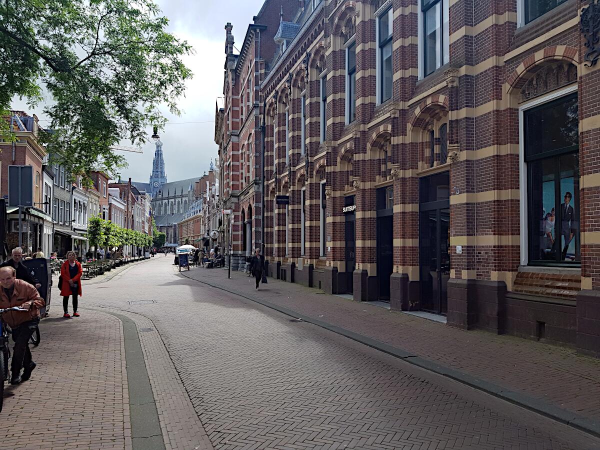 Zijlstraat - rechts Voormalige Postkantoor (1894)
