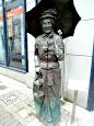 Friedrichstrae - Bronzefigur 'Lissebrwel'